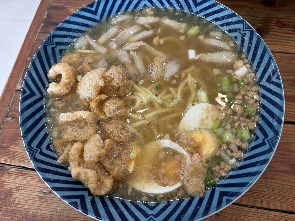 Jacob_338's tweet image. 最近知ったBatchoy(バッチョイ)屋さんでランチをいただきました。私はBatchoyとTapaのメニューがお気に入りです。フィリピンのラーメン、Batchoyたまに食べたくなります。

#Batchoy #KuyaLevsKainan