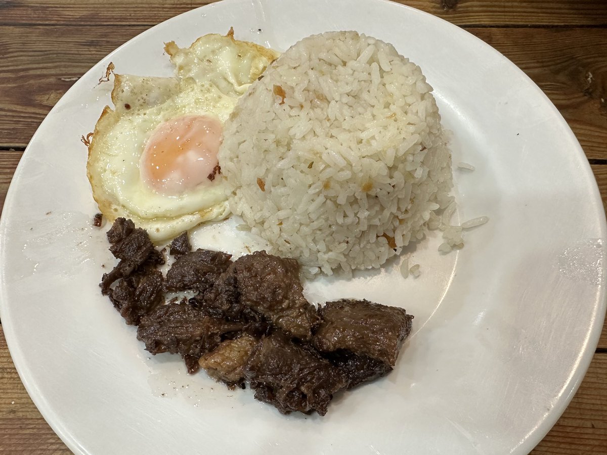 Jacob_338's tweet image. 最近知ったBatchoy(バッチョイ)屋さんでランチをいただきました。私はBatchoyとTapaのメニューがお気に入りです。フィリピンのラーメン、Batchoyたまに食べたくなります。

#Batchoy #KuyaLevsKainan