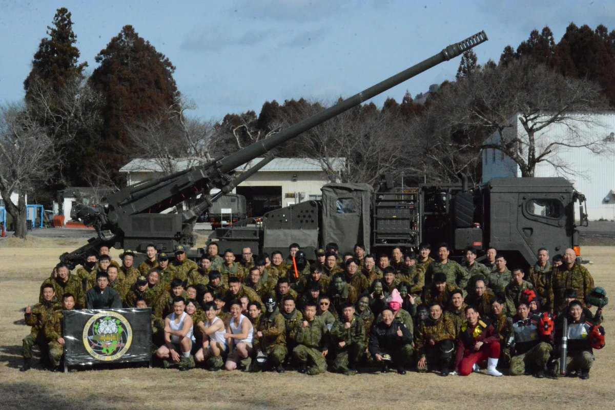 みなさんこんにちは！
＃玖珠駐屯地 の西部方面特科連隊第２大隊は、玖珠駐屯地にて幹部候補生着隊行事を実施し、部隊に新たに着任した、陸上自衛隊の未来を担う幹部候補生を、盛大に歓迎しました。