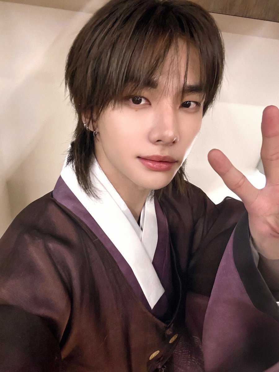 Stray_Kids's tweet image. 해피 설날🥰

#방찬 #BangChan
#리노 #LeeKnow
#창빈 #Changbin
#현진 #Hyunjin

#StrayKids #스트레이키즈
#YouMakeStrayKidsStay