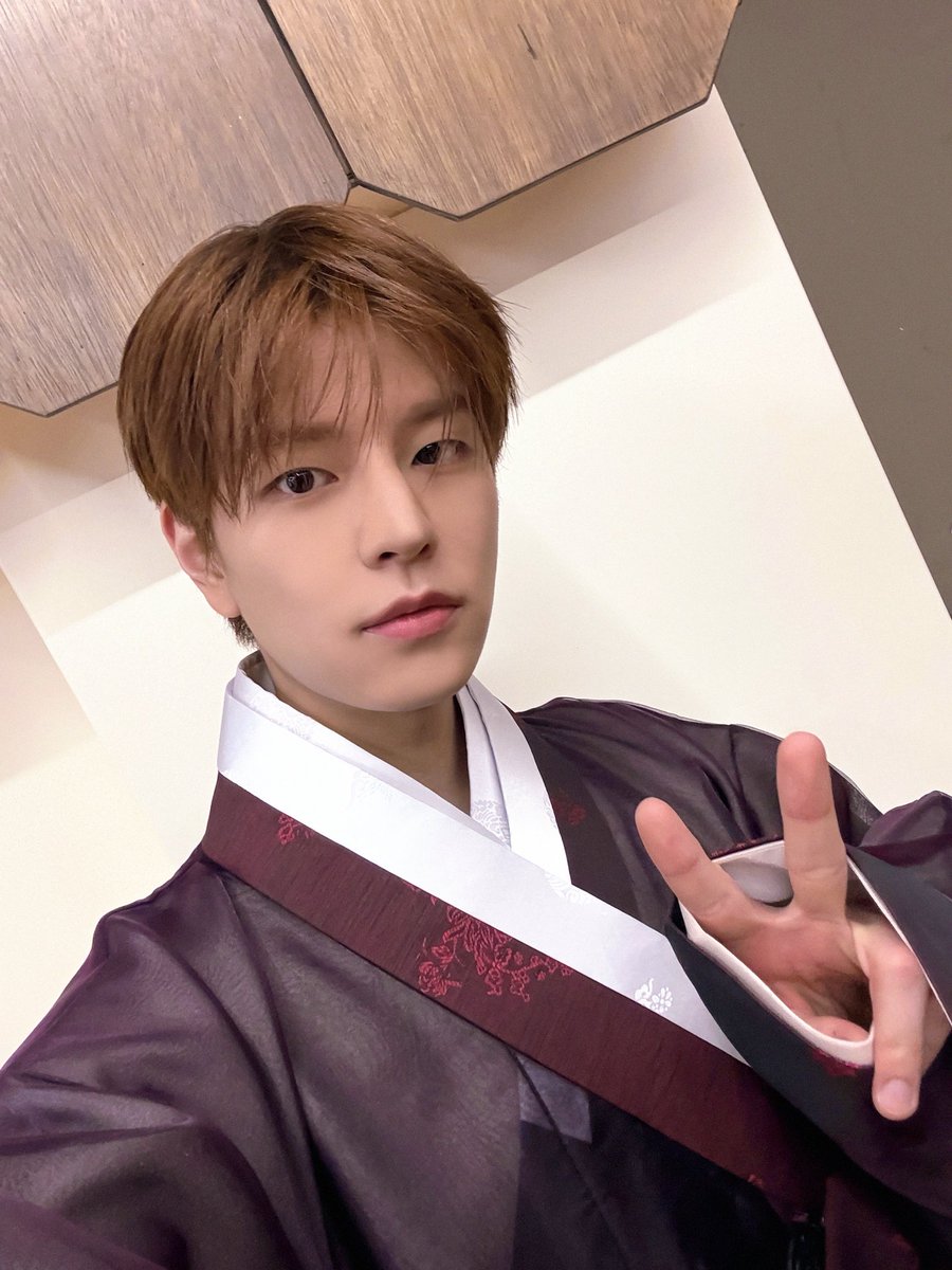 Stray_Kids's tweet image. 해피 설날🥰

#한 #HAN
#필릭스 #Felix
#승민 #Seungmin
#아이엔 #I_N

#StrayKids #스트레이키즈
#YouMakeStrayKidsStay