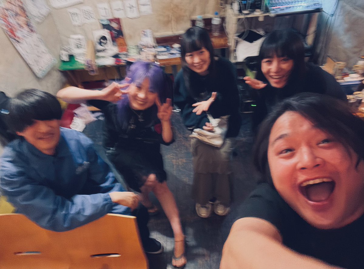 26/2/16(月) 仙台 東口 音屋スタジオ+
｢LIVE. East Mouth Meeting 番外編｣
~ようこそ てふてふさん！~
ありがとうございました。
てふてふさんを呼んだ理子ちゃん、
自分も参加させてくれた持田さんに感謝です。
この写真好き。