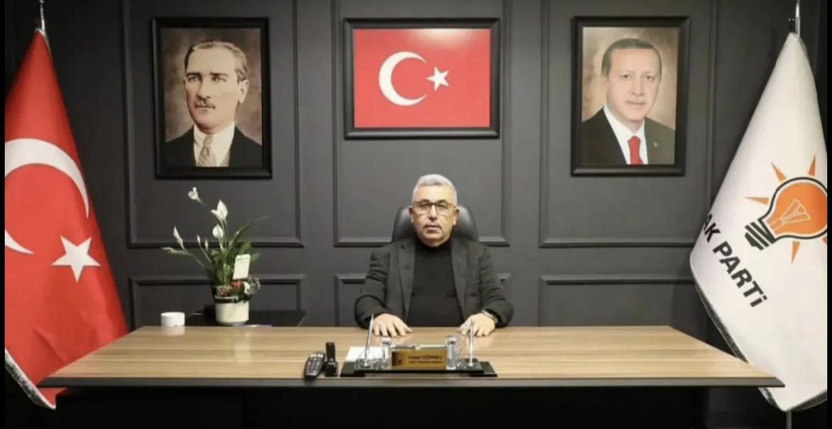 Bugün İl Başkanlığımızdaki nöbet görevini İl Başkan Yardımcımız Hasan Dönmez üstleniyor.
Kapımız da gönlümüz de her zaman milletimize açıktır. 🇹🇷
Görüşlerinizi iletmek, önerilerinizi paylaşmak ve bir çayımızı içmek için sizleri il başkanlığımıza bekliyoruz. ☕
📞 (0322) 459 88 88