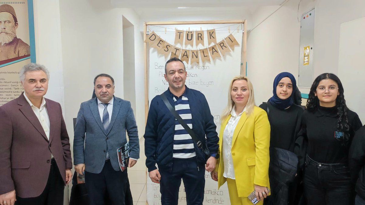 Bakanlığımız Ortaöğretim Genel Müdürlüğünce yürütülen Oku-yorum Yazı-yorum projesi kapsamında ilimiz Koordinatör Okulu sosyal bilimler lisesinde Siyasetname/ ütopyalar ve destan okumaları Fen liselerimiz ve sosyal bilimler lisemiz öğrencileri tarafından gerçekleştirildi.

İl