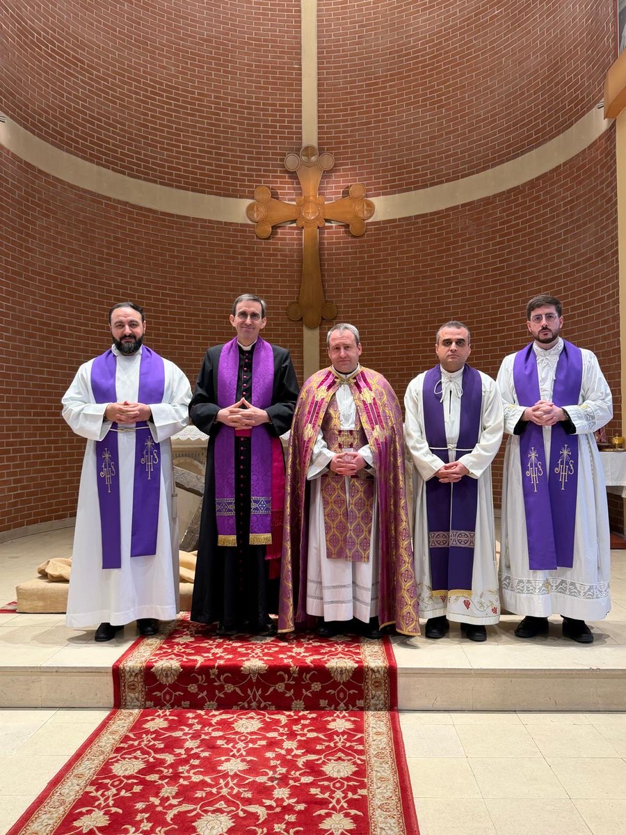 Dimanche dernier messe et déjeuner à la paroisse chaldéenne  de Sarcelles pour l entrée en Carême ! (Calendrier rite syriaque). Merci pour l’accueil. 
Une Paroisse très vivante, huit messes par dimanche et de très nombreuses activités.