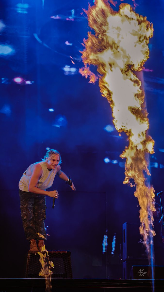 𝙰𝚜𝚝𝚎𝚛𝚒𝚊 🖤 tweet media