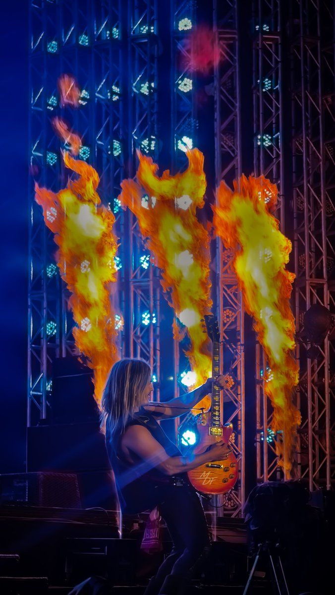 𝙰𝚜𝚝𝚎𝚛𝚒𝚊 🖤 tweet media