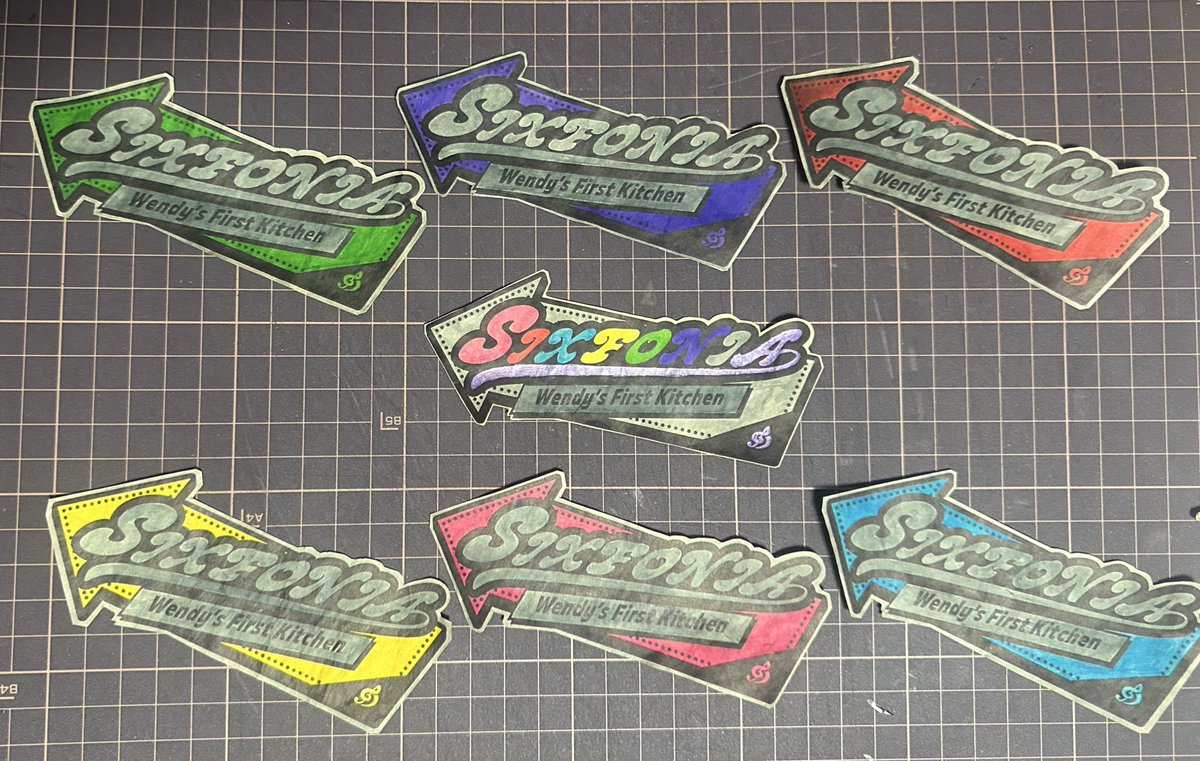 ウェンディーズ✖️シクフォニのロゴ可愛くて
捨てられなかったので、洗って干して切って
塗ってした👍w

ステッカーにする😊