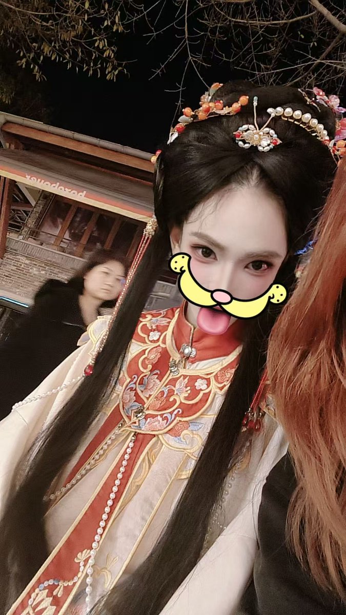 这个世界怎么这么坏 tweet media