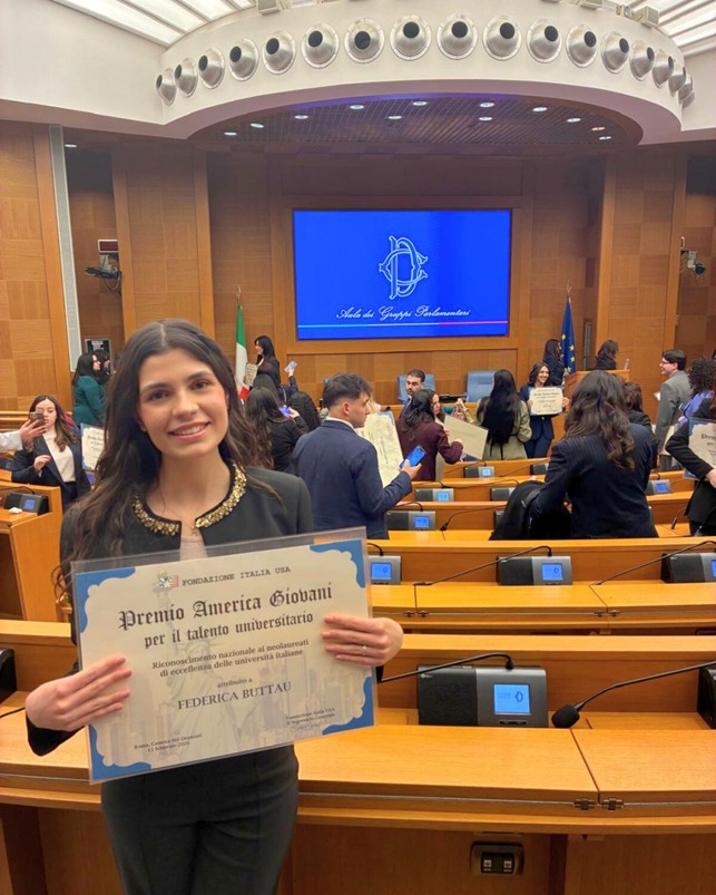 DA VILLAGRANDE ALLA CAMERA DEI DEPUTATI,  L’ECCELLENZA DI FEDERICA BUTTAU BRILLA A ROMA: PRESTIGIOSO  RICONOSCIMENTO PER GLI STUDI IN POLITICA E SICUREZZA INTERNAZIONALE
di Maria Luisa Porcella Ciusa
tottusinpari.it/2026/02/17/da-…