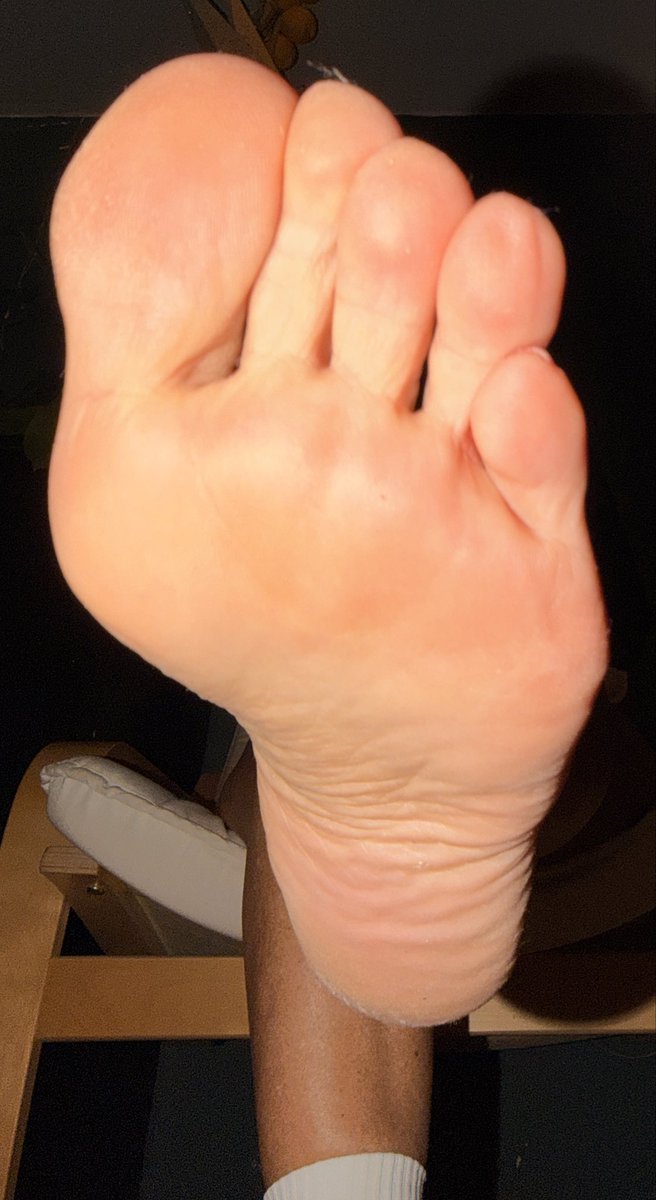 Komm näher, noch näher, Mommy braucht Kaffee☕️