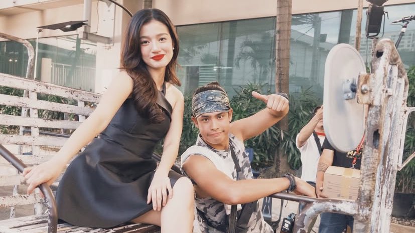 doughnbil's tweet image. sobrang old but gold ng “Sa’yo” as the bg song posted by ate @keiaaemielle nakakaloka?!?! AAAAAAAAAASSSHSHSHSGSGGSGSHSGSHSG *cries* #donbelle