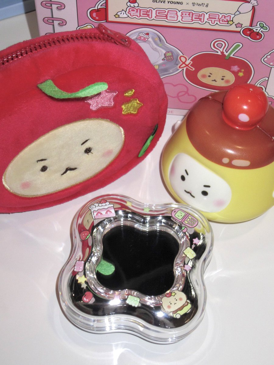 [#이벤트]

💖2026 새해 福 많이 받으세요💖

뜨거운 사랑에 힘입어
또 이벤트 물량 받아와써요 ..🥹✨

올리브영 X 망그러진 곰
♥프루티 스위츠 컬렉션 키트 이벤트♥

✔️에뛰드 팔로우 + RT + ♥️ 누르면
참여완료 !!!!

2분에게 콜라보 전제품이 들어있는 
키트를 선물로 전달드립니당 ♡