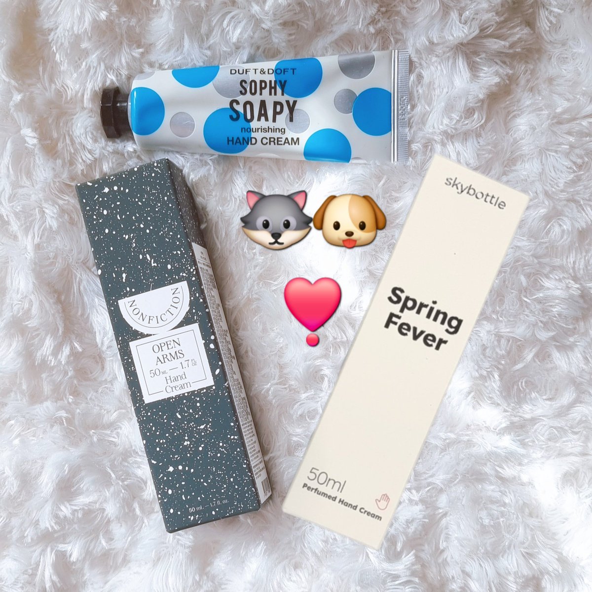 핸드크림 부자🤣🤣
향이 엄청 강하던데...