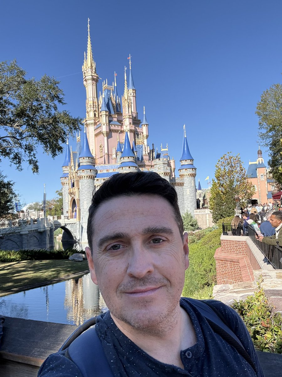 𝓜𝓻. 𝓕𝓻𝓮𝓪𝓴𝓲 🤖 tweet media