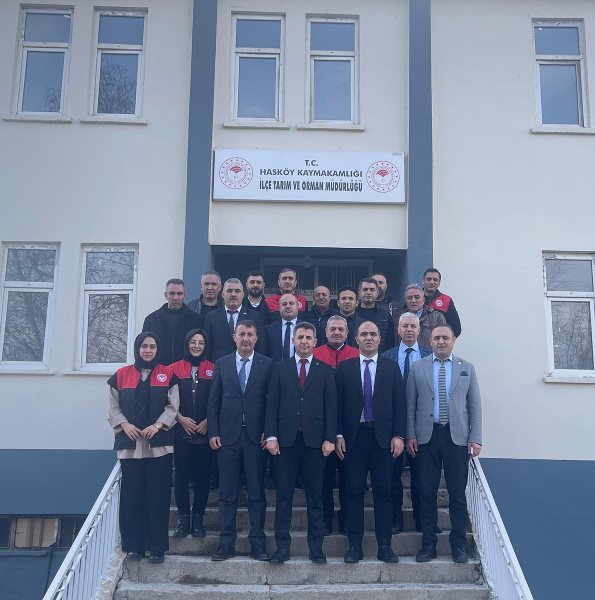 İl Müdürlüğümüz tarafından yürütülen istişare ve rehberlik faaliyetleri kapsamında İl Müdürümüz <a href="/Ncttngnc/">Necattin GÖNÇ</a> ve Şube müdürlerimiz tarafından Hasköy İlçemize koordinasyon ve değerlendirme ziyareti gerçekleştirildi.
<a href="/TCTarim/">T.C. Tarım ve Orman Bakanlığı</a> <a href="/ibrahimyumakli/">İbrahim Yumaklı</a> <a href="/tarimormanmus/">Muş İl Tarım ve Orman Müdürlüğü</a> <a href="/haskoykymkmligi/">T. C. Hasköy Kaymakamlığı</a>