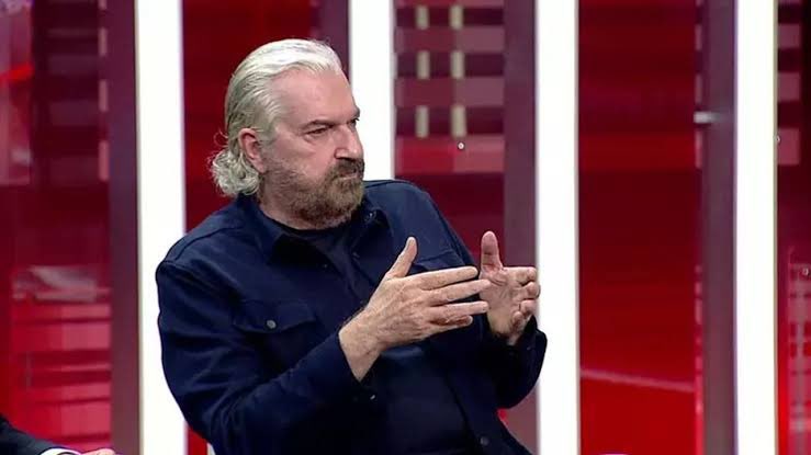 AKP’ye yakınlığı ile bilinen SONAR Araştırma Başkanı Hakan Bayrakçı:

◾️Bugün iktidarın işi zor! Bunun bir numaralı sebebi ekonomi.

◾️Ekonomide genel bir toparlanma olmazsa, “seçime 3 ay kala emekliye zam verip kurtarırız” noktası artık geçildi. O tür bir çıkış yolu kalmadı.