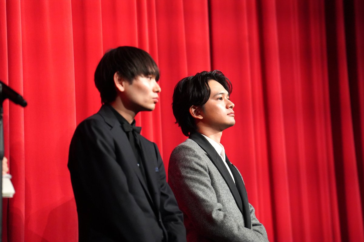 oricon's tweet photo. 北村匠海、ドイツ開催
「ベルリン国際映画祭」に出席🎞️

映画『しびれ』では
言葉を発せない主人公役

「僕の声を聞くのは初めてかも」
ジョーク交えた挨拶に会場沸く👏
https://t.co/PznLfF9Vmh

#北村匠海 @shibire_movie https://t.co/DrWwkFMLc0