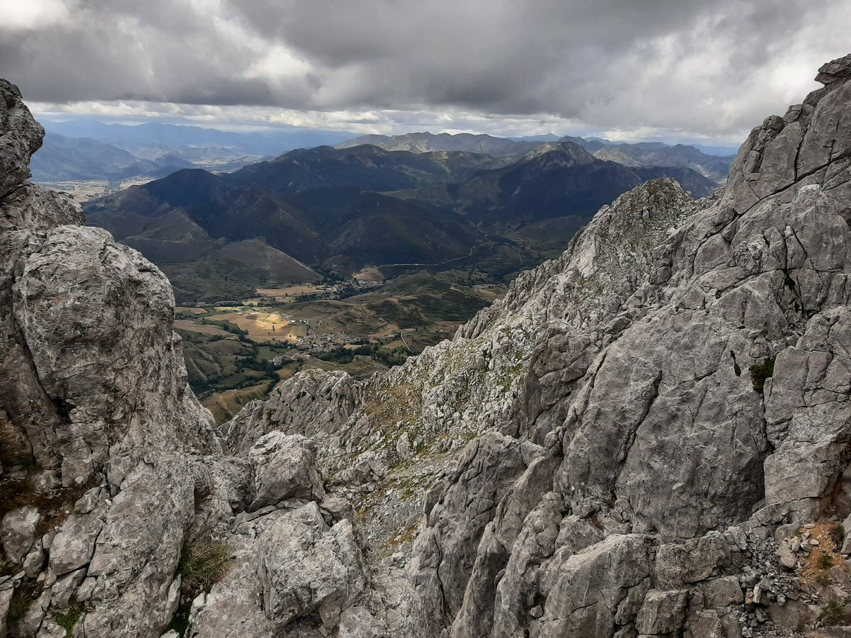 Aprender a ser lo que somos y aceptarnos, nos hace libres!
#FelizMartes