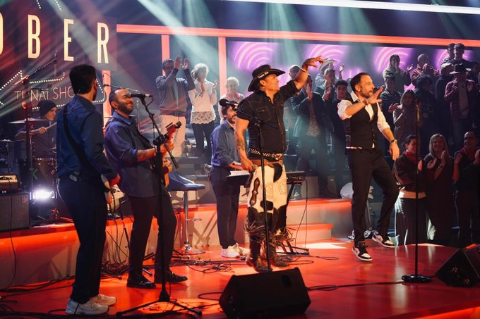 Dos30TV's tweet photo. #LRMáisShow en el access de la @TVGalicia es sin duda uno de los aciertos del canal llegando al 11% de cuota, 88.000, 196.000 espectadores únicos y 45.1% de fidelidad

🔝 Contenido no informativo más visto del canal

📢 A una sola décima de ser LÍDER

#QueVivaLaTele #Audiencias https://t.co/eEDp69ZBY7