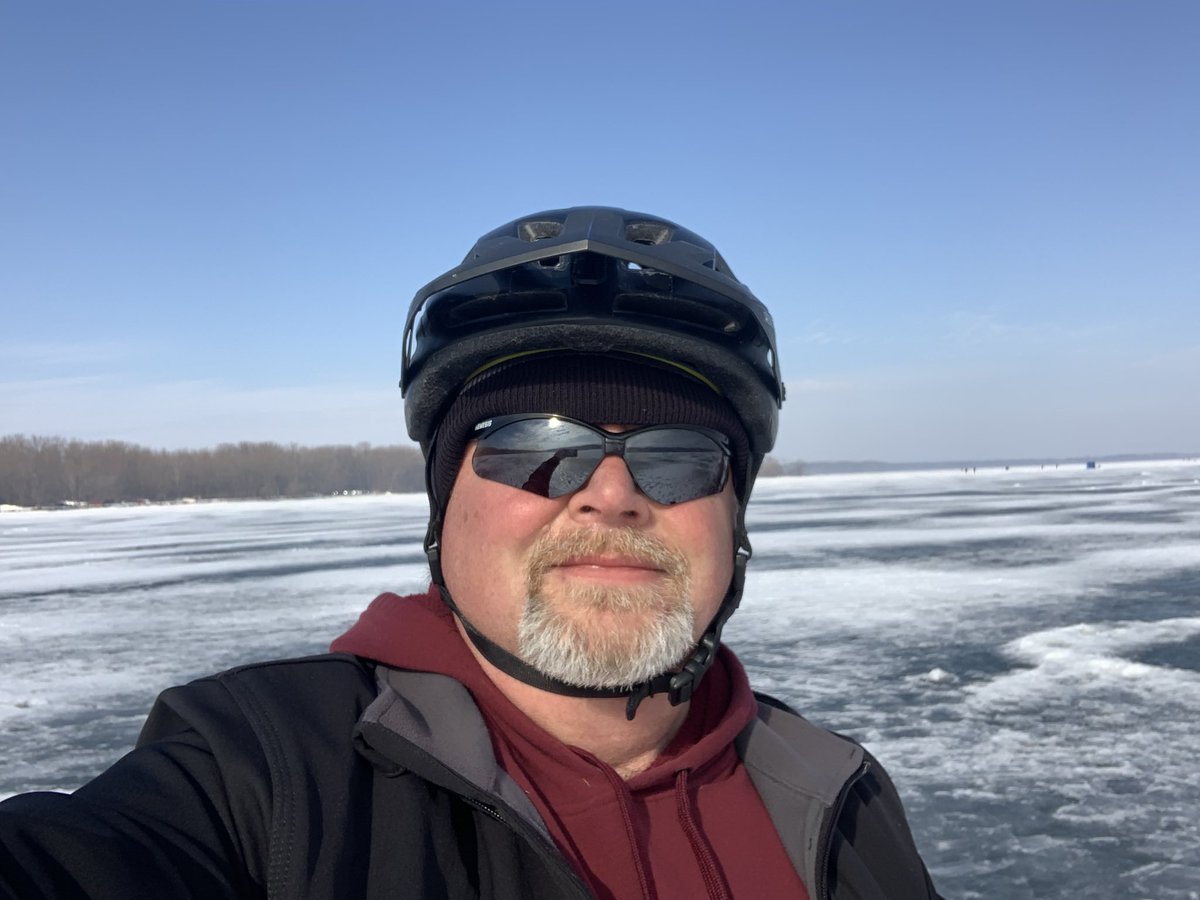 BadDogsPa's tweet photo. Presque Isle Bay ride https://t.co/fwMCwfZdT5