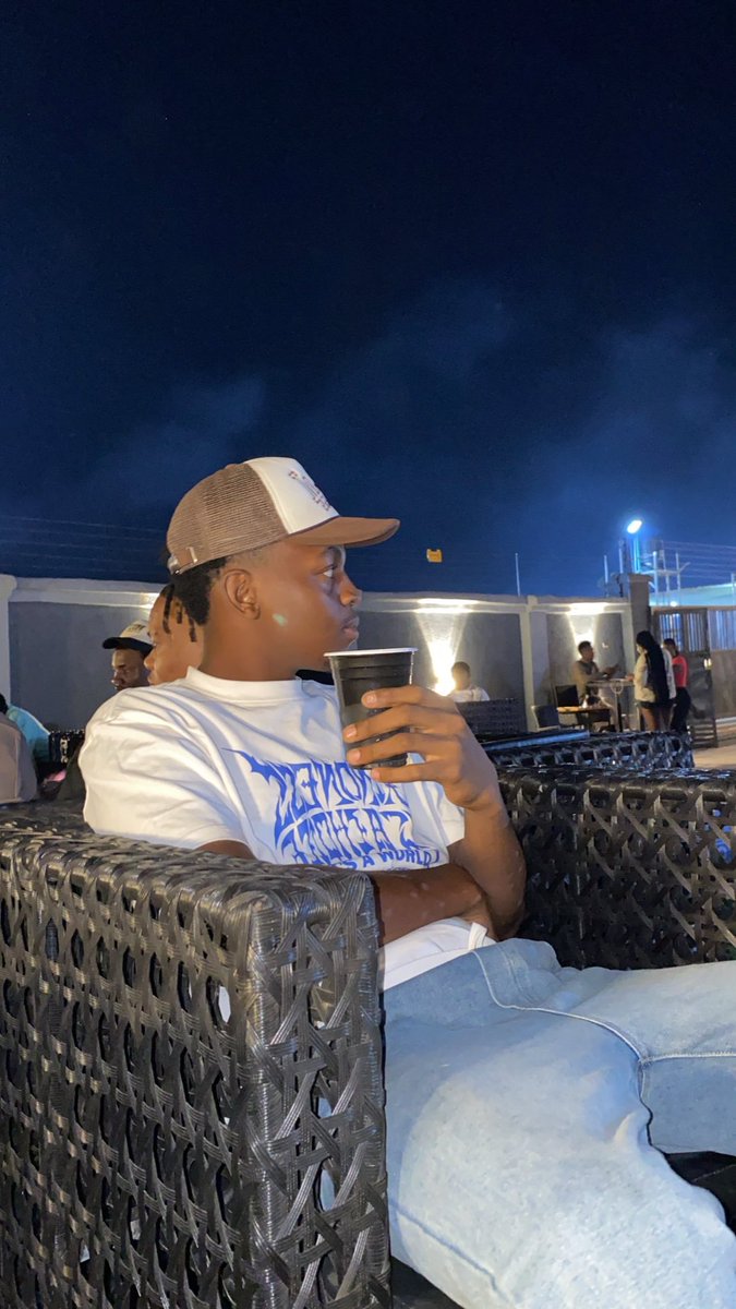 Oluwanisholax's tweet image. Day 3 of finding my Mutuals
RT if you see this