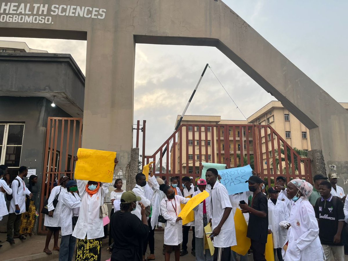 Big_Marvely's tweet photo. Day 01: The fight for our future begins NOW! ✊🏾
​LAUTECH Physiology students are saying a loud NO to the transfer from the FABAMSSA to PASSA. We didn't pay huge fees and work this hard to have our degrees devalued.
​#notoPASSA #LAUTECH #SavePhysiology @seyiamakinde @LautechinfoP https://t.co/VPyjc3tcsn