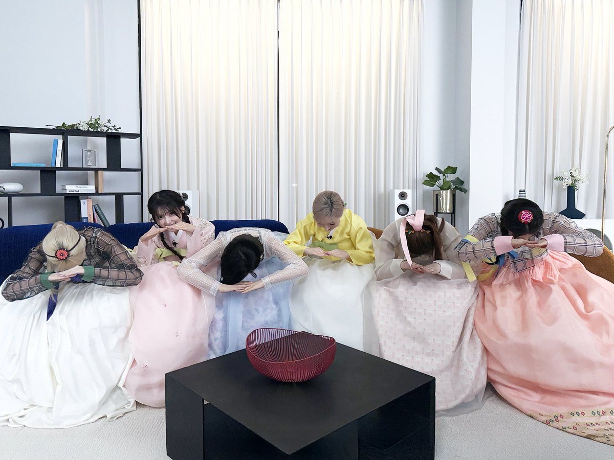 waytowoo's tweet photo. 사진에 압도적 초딩 한명 있움 https://t.co/RZ5OdQFBE3