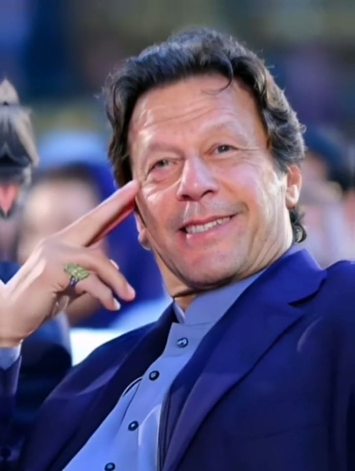 thesouthasiatim's tweet photo. #BREAKING: Pakistan’s jailed ex-PM Imran Khan’s party @PTIofficial rejected the latest gov't report on his health following an examination by two jail-appointed doctors.
SG @salmanAraja said, “We cannot accept this report until it is verified by Khan Sahab’s personal physician.” https://t.co/MHhww5uT9f