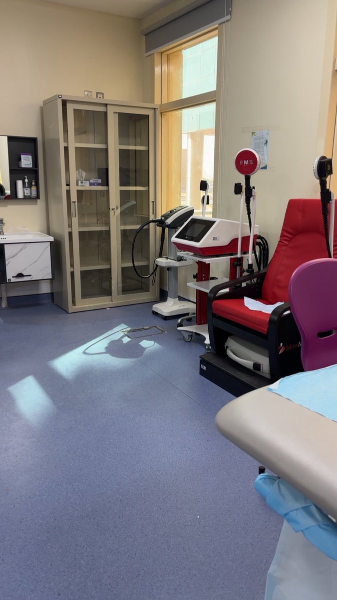 PT_kitt's tweet photo. electrotherapy 🪄 https://t.co/GFyRi3aOKD
