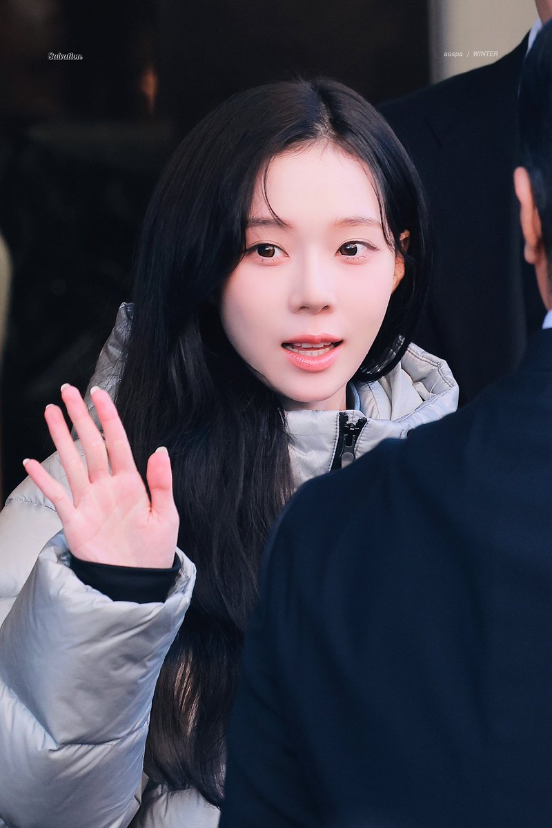 251101
#에스파 #윈터
#aespa #WINTER