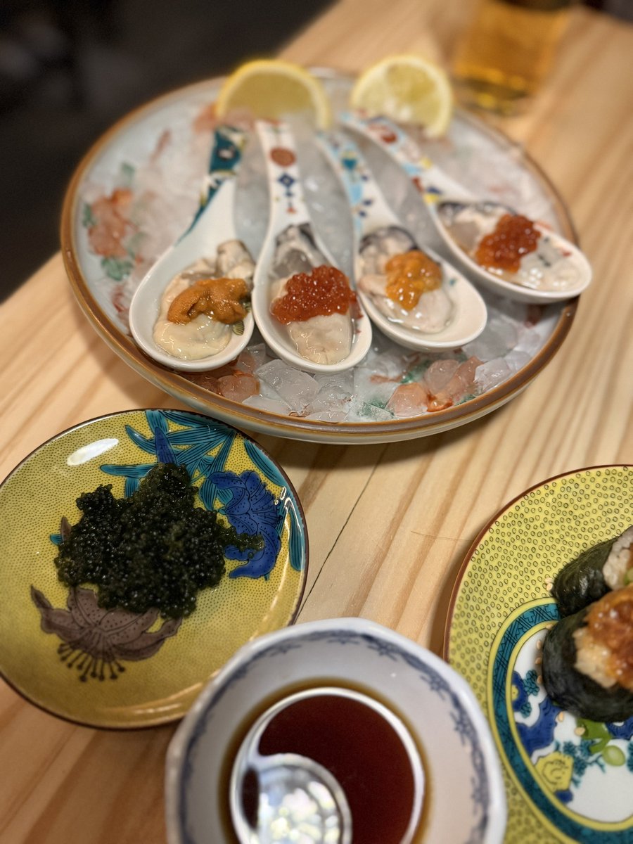 📍ひまり商店
正直レビュー
生牡蠣、雲丹ともに臭くて食べられなかった涙海ぶどうと当て巻きは普通くらいえびしゃぶしゃぶもまあ普通SNSで絶賛されてる理由は分からない。飲み物は炭酸類は抜けているし緩い。安価な居酒屋だからまあ仕方ないかという感じ。