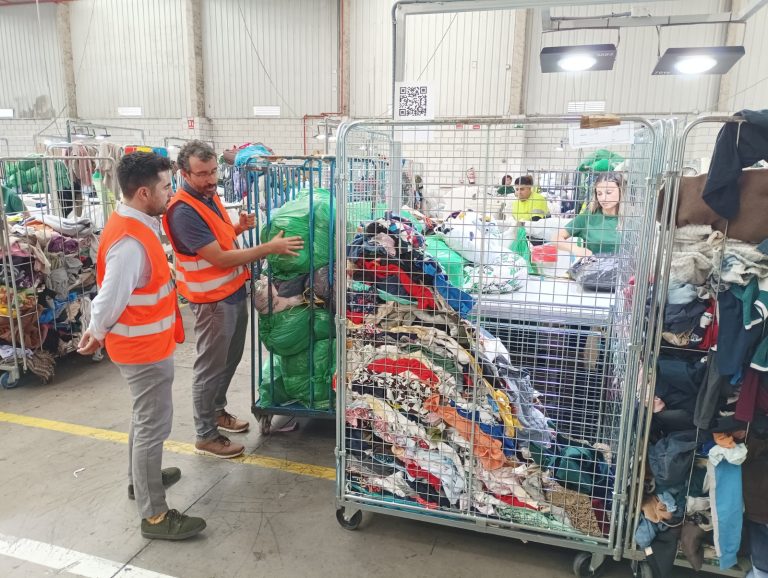 ASOCIACIMPULSA's tweet photo. El Gobierno aprueba el II Plan de Acción de Economía Circular, con 105 medidas para fomentar la circularidad en España.
https://t.co/srU9iRu5oD https://t.co/amVX3Xz3l2