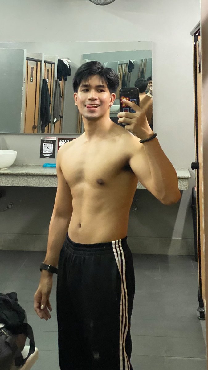 SamVGuerra's tweet photo. Happy CNY! Hingi ampao 🧧 https://t.co/W45U6ObLev