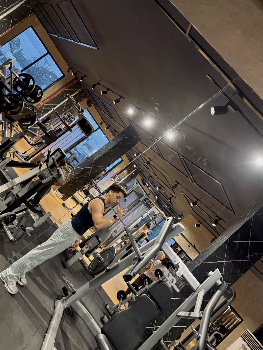 _maccccccc's tweet photo. chooseday pump. https://t.co/4xqw72eX1T