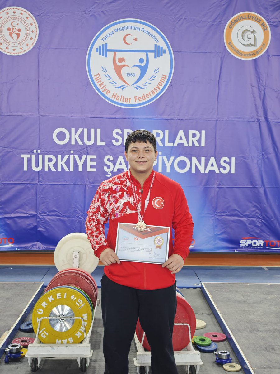 🏋️‍♂️ Türkiye Halter Şampiyonası’nda İzmir'den Büyük Gurur!

Konak Çınarlı Mesleki ve Teknik Anadolu Lisesi öğrencilerimiz, Okul Sporları Türkiye Halter Şampiyonası kapsamında Mersin’de 
düzenlenen organizasyonda önemli başarılar elde ederek bizleri gururlandırdı. 🇹🇷✨

🏆 Halil