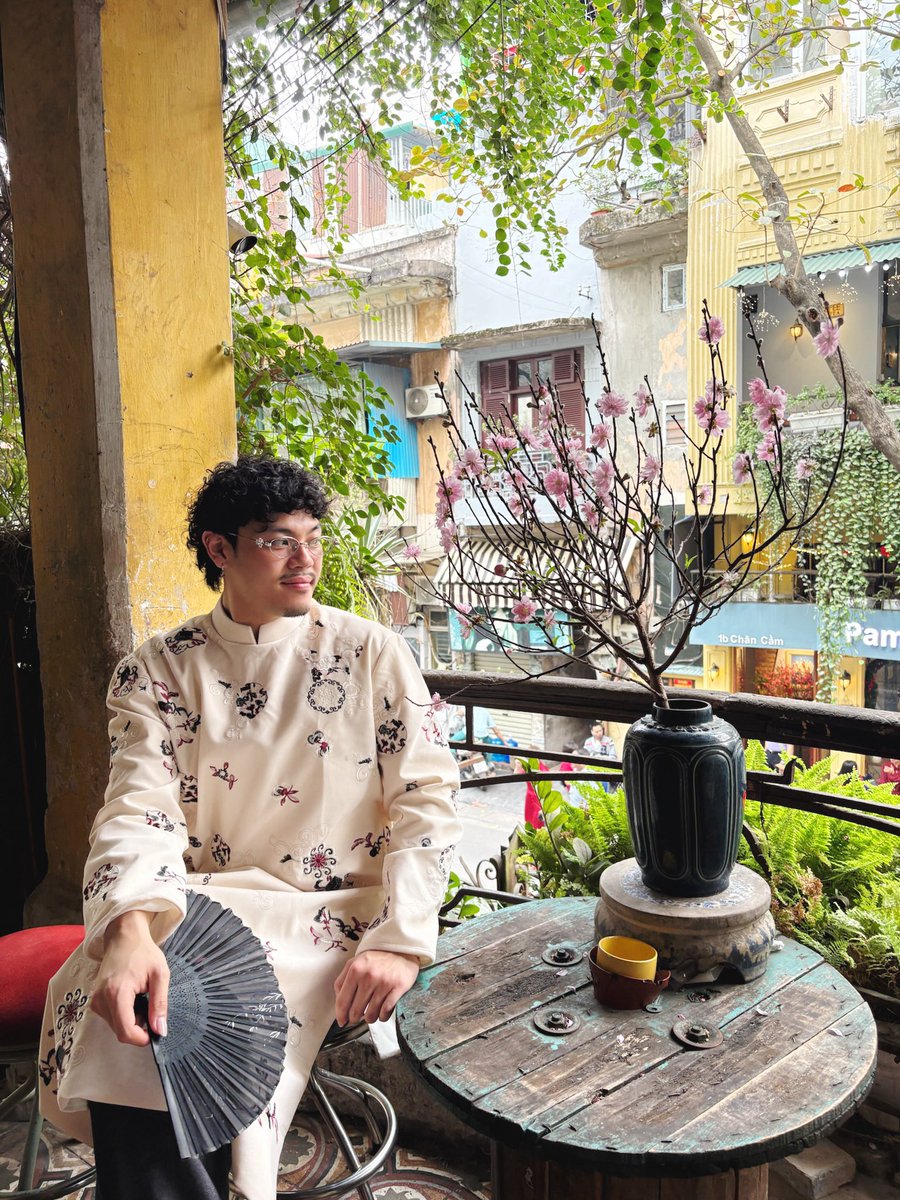 DannyDumbling's tweet photo. Happy Lunar New Year from Hanoi 🧧♥️

#LunarNewYear #LNY #Hanoi https://t.co/4tcB3NGmrI