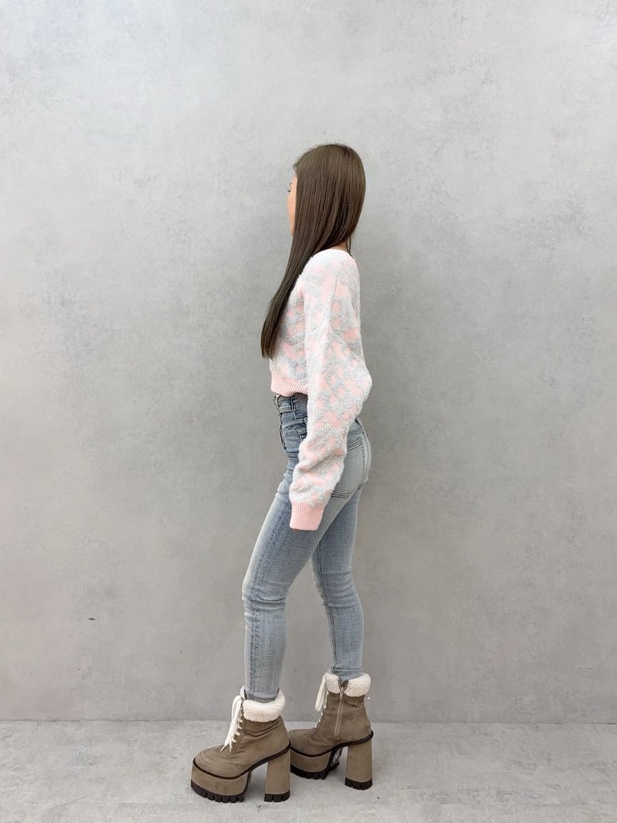 met_denim's tweet photo. 美人店員のKURENAさん https://t.co/tCzeIPidEc