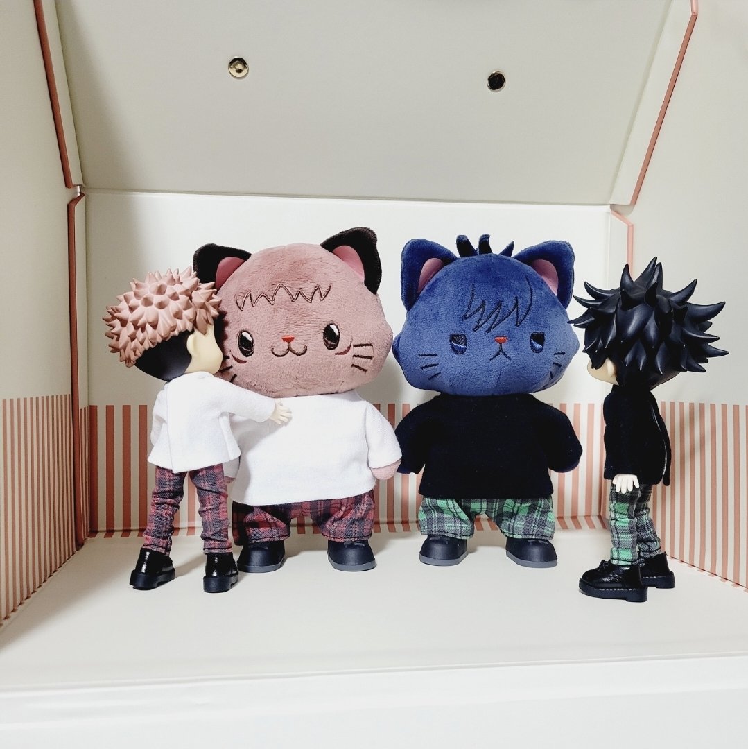 🐯🐺どーるが来てから約1年…という事で、再掲ですがかわいいのでぜひ見てください🥺❤️

グリーティングいたふし