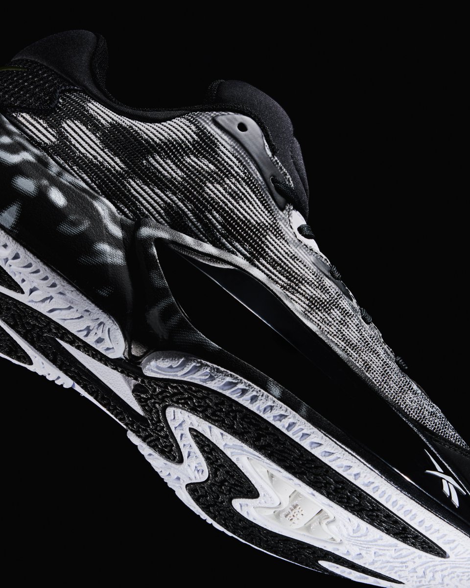 ENGINE A 26 + SE

2026/2/27
Coming soon...

#ReebokBasketball #リーボックバスケットボール