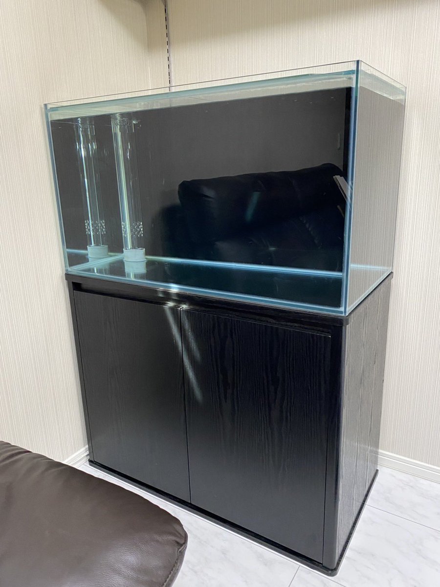 900オーバーフロー水槽を納品させて頂きました！ 以前，納品させて頂い