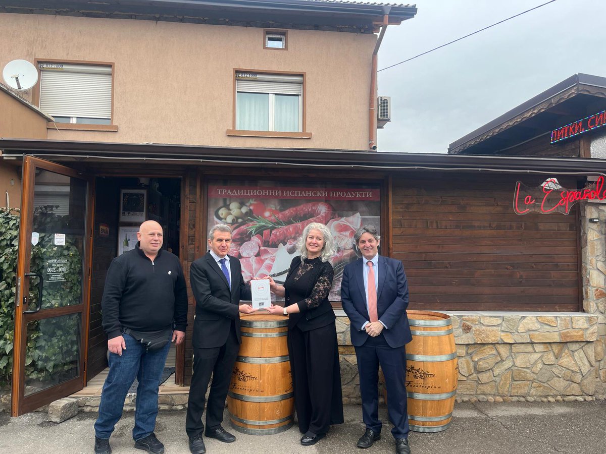 EmbEspaña Bulgaria tweet media