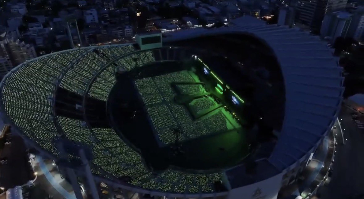 NCT DREAM เป็นวงแรกและวงเดียวของ SM ที่จัด “คอนเดี่ยว” ที่ราชมังนะค่ะ ในตอนนี้