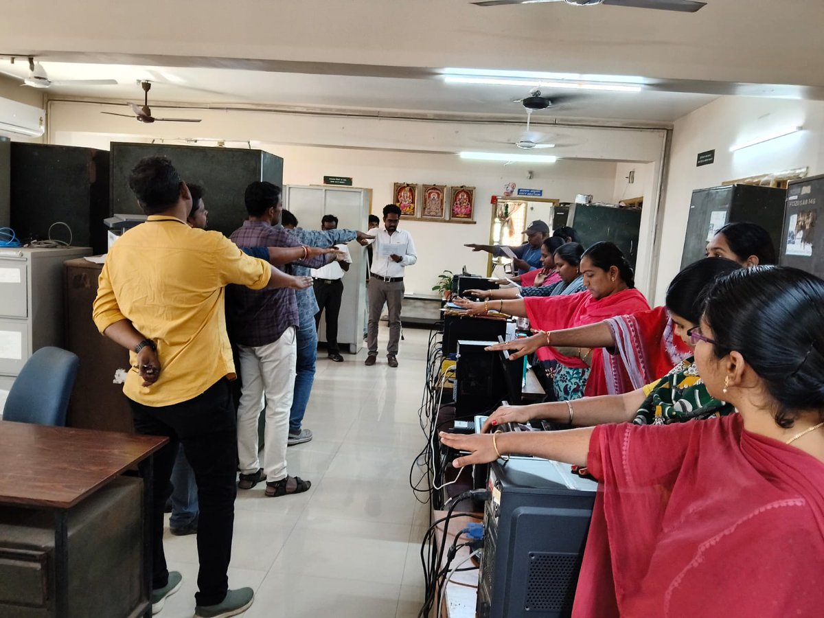 DoNelloap's tweet photo. All the employees working under FCI, DO, Nellore took Swachhata Oath on 17.02.2026 As a part of #SwacchtaPakhwada2026.
एफसीआई, डीओ, नेल्लोर के तहत काम करने वाले सभी कर्मचारी 17.02.2026 को #स्वच्छतापखवाड़ा2026 के हिस्से के रूप में स्वच्छता शपथ ली। https://t.co/SkyLHl0in3