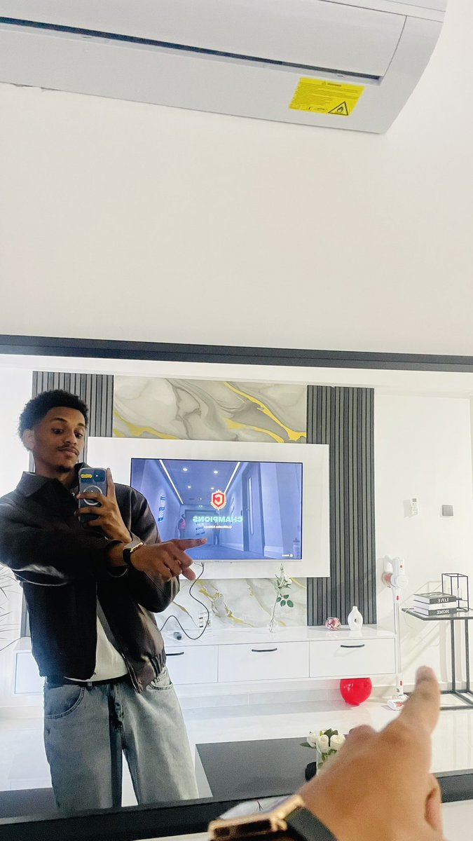 Monemsofye's tweet photo. 🎮 https://t.co/D0kAVHl2x1