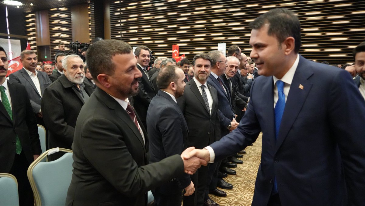 Konyato's tweet photo. “Ev Sahibi Türkiye” Sosyal Konutları ile Yeni Motorlu Küçük Sanayi Sitesi 3. Etap Kura Çekim Töreni, Çevre, Şehircilik ve İklim Değişikliği Bakanı @murat_kurum’un katılımıyla gerçekleştirildi.

Odamızı temsilen Yönetim Kurulu Başkan Yardımcımız @LBsrn ’ın yer aldığı törende; hem sosyal konutlarda hem de Yeni Motorlu Küçük Sanayi Sitesi 3. Etap’ta hak sahipleri kura ile belirlendi.

Hak sahibi vatandaşlarımızı ve esnafımızı tebrik ediyor, şehrimize değer katan bu yatırımların hayırlı olmasını diliyoruz.