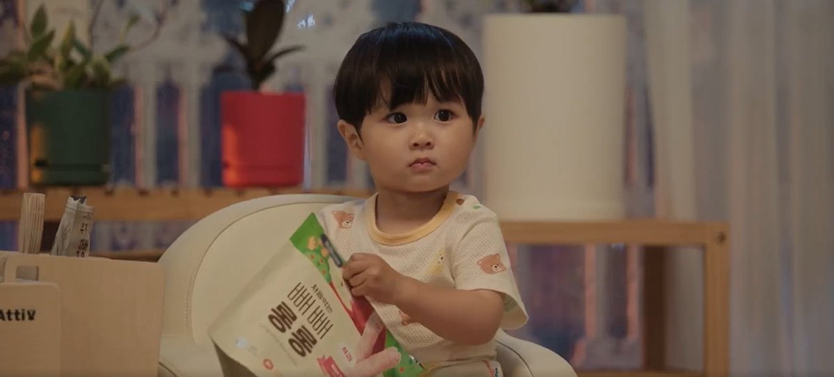 kdramamiss's tweet photo. the cutest and most adorable baby 🤏🏻 🥹 #OurUniverse https://t.co/fWmCoHhhJ7
