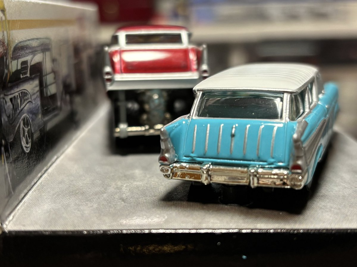 長年探していた100%ホットウィール CHEVY NOMAD の2CARS SET『COOL'N