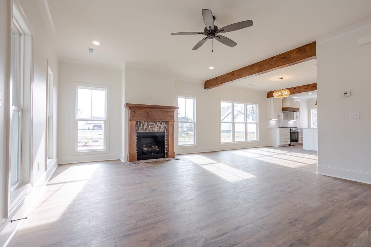 rlthomas83's tweet photo. 1031 Left Bank Dr✨

Cottage Collection 

https://t.co/2zhRU3qmL7 https://t.co/Ig91Bi4DO5
