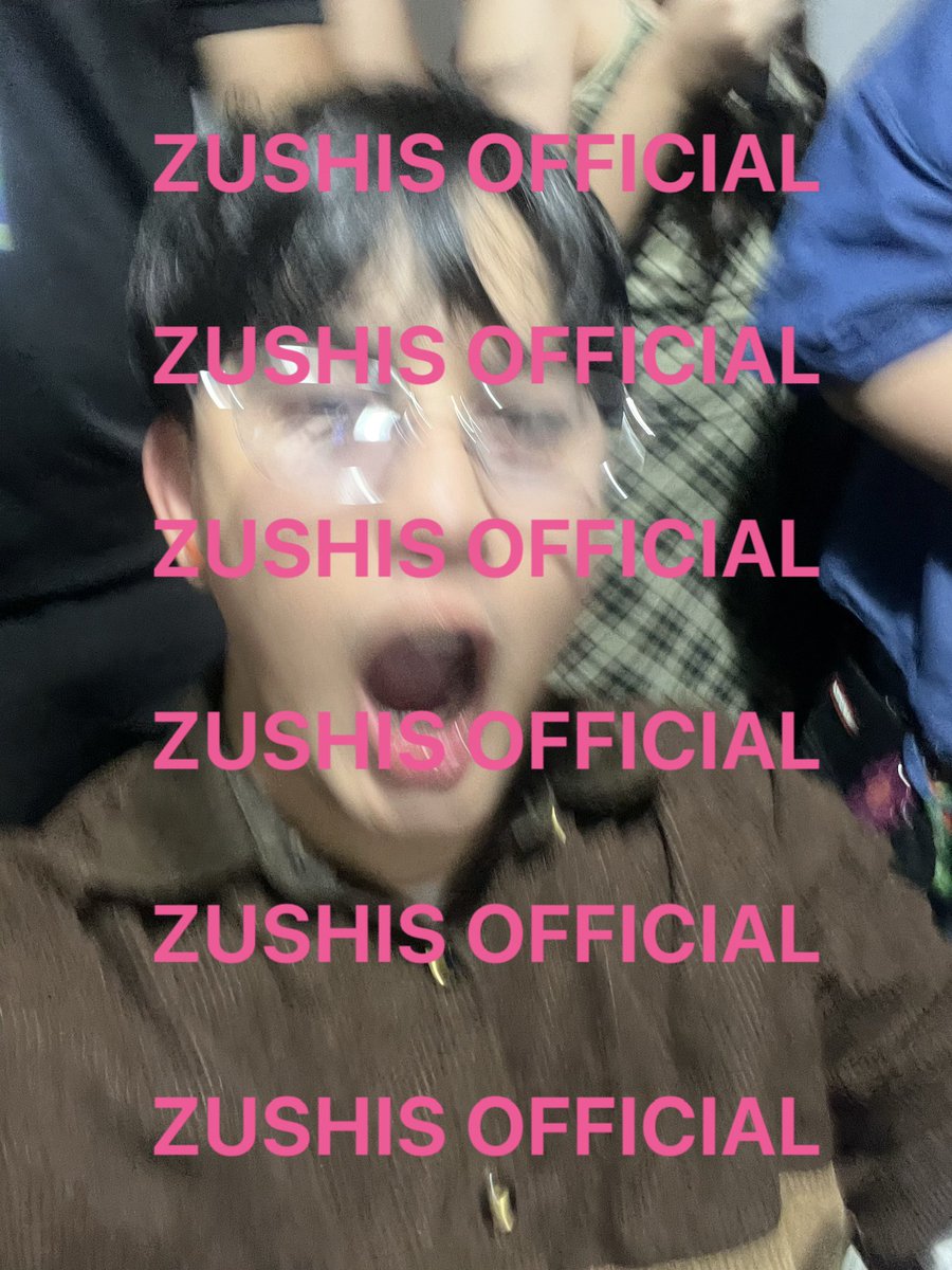 [📢]

Zushiiiiiis! We are looking for **MOSHPIT** ticket holder for this upcoming KOLORCOASTER: One More Ride. 

Send us a dm for more information☺️ See you there! 😗

#KOLORCOASTER